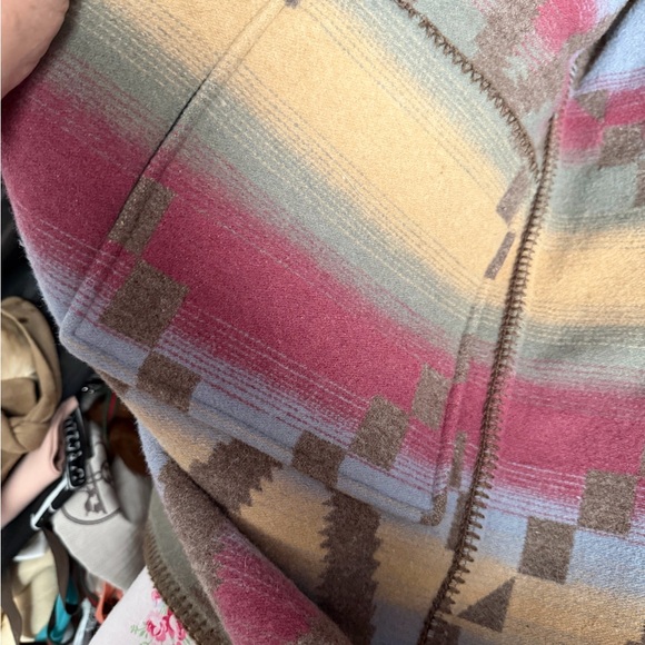 Geometric Patterned Coat - Picture 6 of 8